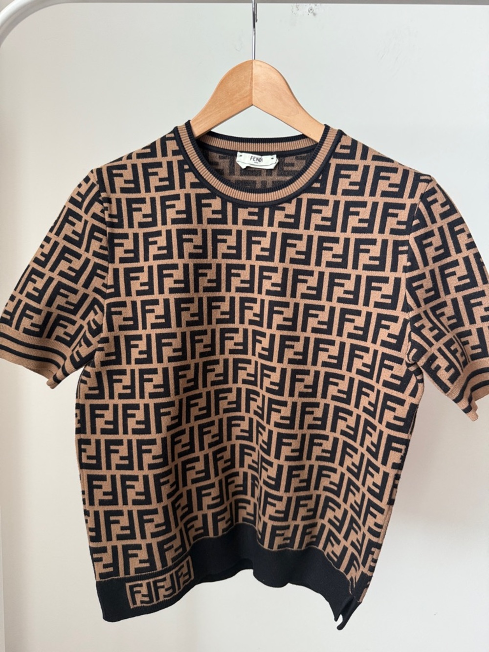 FENDI Sweater Fabric FF Motif Sweater Short Sleeve Size 44 - Picture 3 of 14